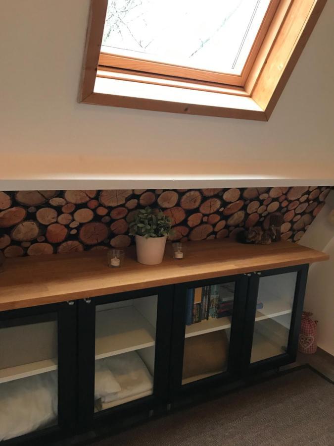 Heavenly Renovated Cabin Near Pittoresque Durbuy - Whistler Villa Exterior foto